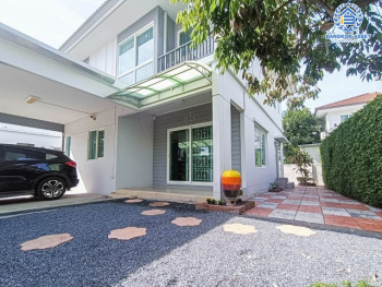 *****บ้านเดี่ยวมือสองสมุทรปราการ ม.พฤกษ์ลดา ประชาอุทิศ90 เนื้อที่กว้างขวางมากถึง 50.40 ตร.ว. ฟังก์ชัน 3 ห้องนอน 3 ห้องน้ำ ที่จอดรถ 2 คัน สภาพสวย แถมฟรี! เฟอร์นิเจอร์ทั้งหลัง ลากกระเป๋าพร้อมเข้าอยู่ได้เลย โครงการตั้งบนทำเลแห่งการเดินทาง เชื่อมต่อถนนประชาอุทิศ-วัดคู่สร้าง ถนนสุขสวัสดิ์ ใกล้ทางหลวงพิเศษหมายเลข9 จองเลย!